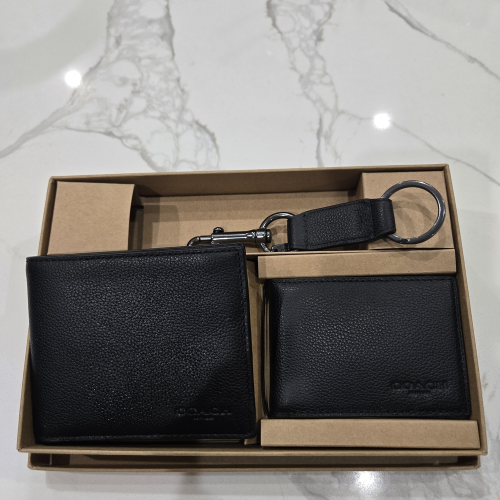Coach Black Leather Wallet and Keychain Set